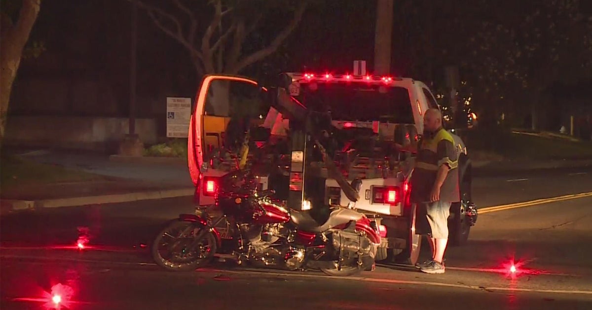 Motorcyclist has medical emergency, dies after crashing in Arden Arcade