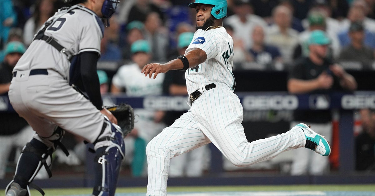 Yankees beat Marlins 9-4 in collection opener Yankees beat Marlins 9-4 in collection opener