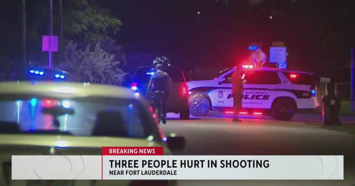 Triple shooting under investigation in central Broward - CBS Miami