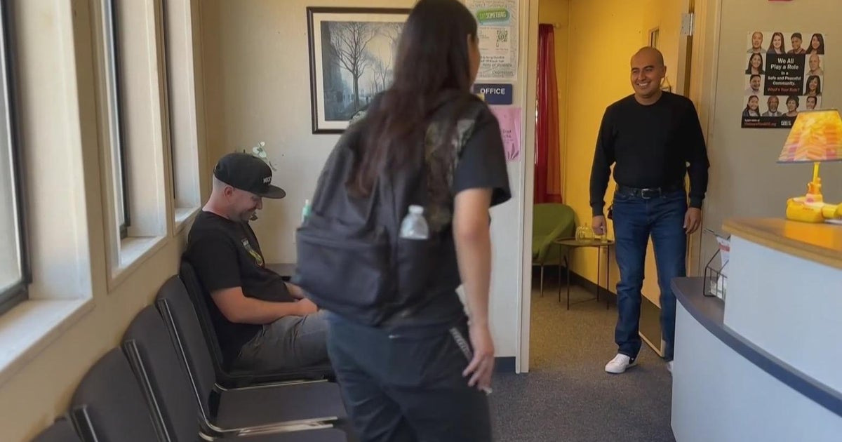 Bay Area schools invest in social workers to fight mental health crisis Bay Area schools invest in social workers to fight mental health crisis