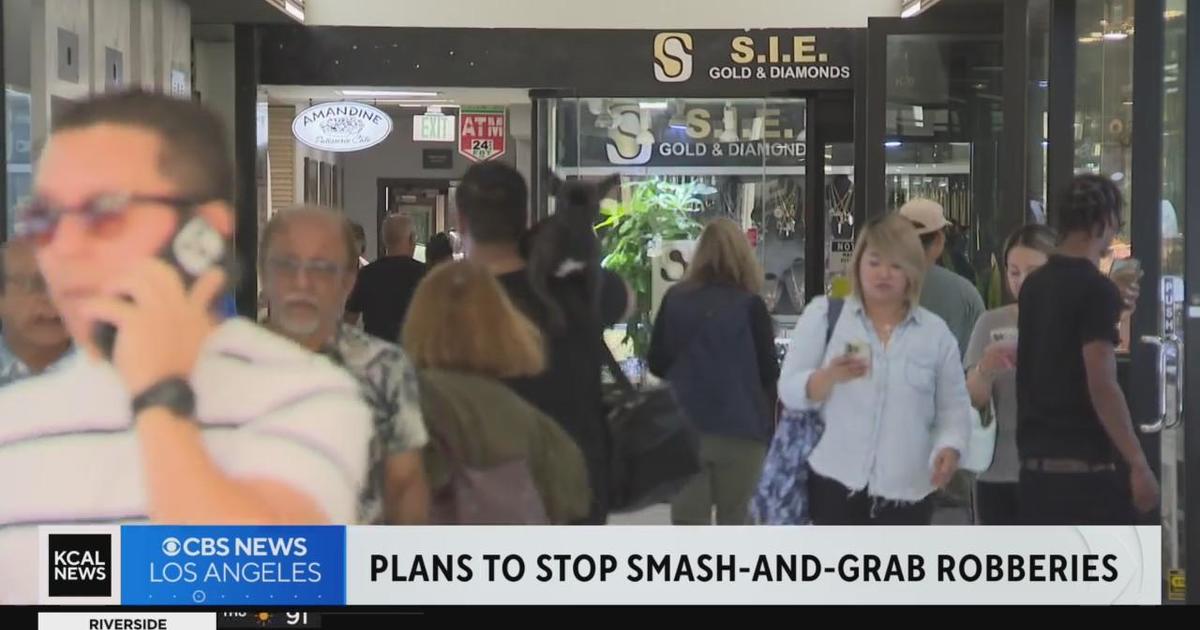 California leaders must crack down on brazen 'flash mob' retail