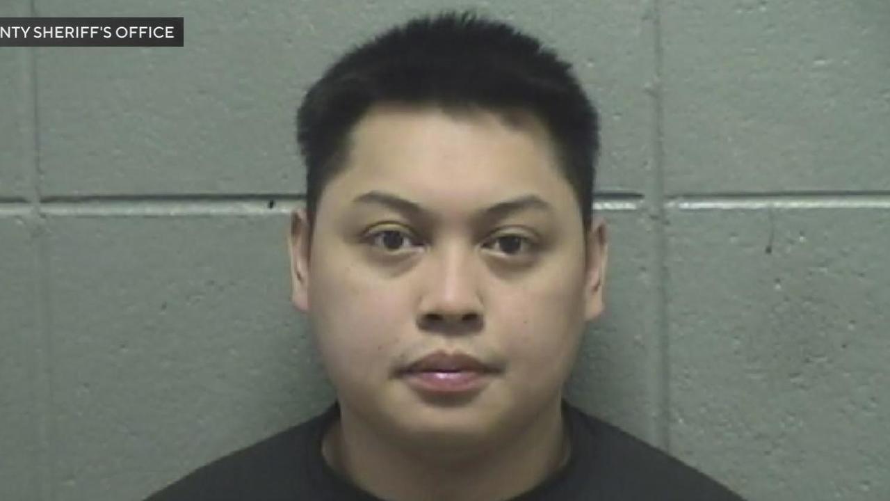 Sex Kitnap - Chicago police officer faces sex assault, child porn charges - CBS Chicago