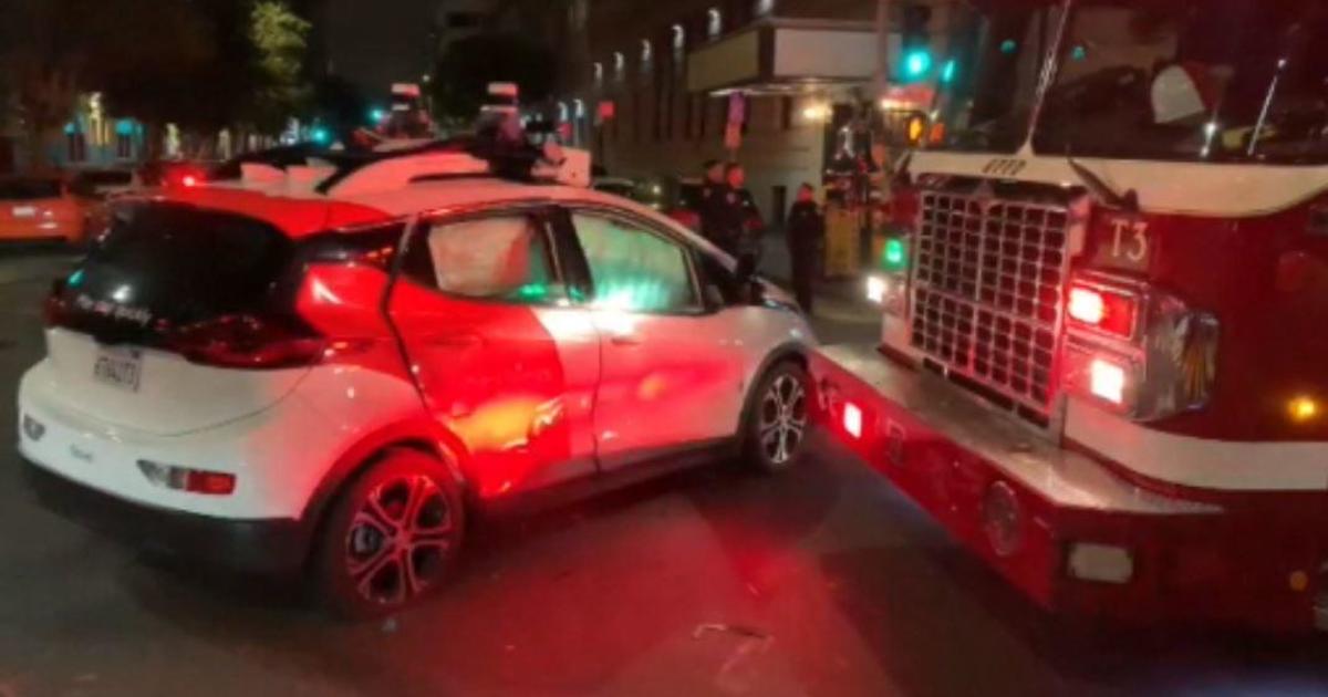 2 robotaxi crashes in San Francisco put focus on autonomous vehicle safety
