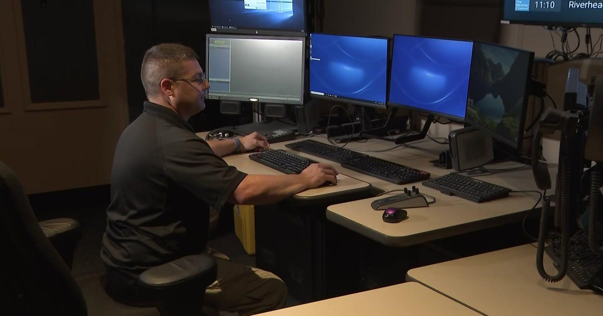 Suffolk County 911 dispatcher commended for helping save child who nearly drowned