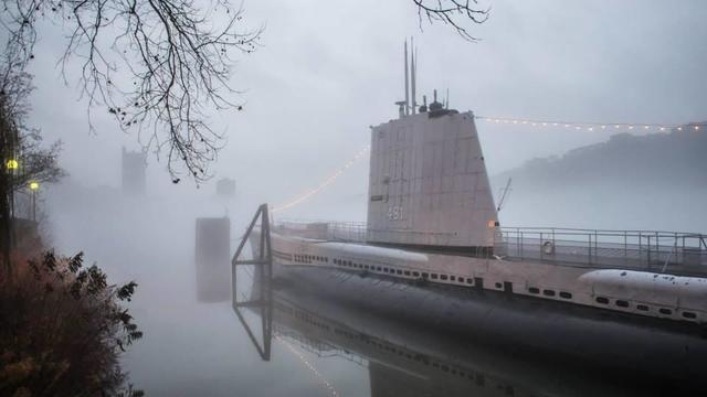 submarine-fog-dougdehaven.jpg 