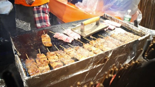 queens-night-market-vo-wcbs7p06-hi-res-still.jpg 