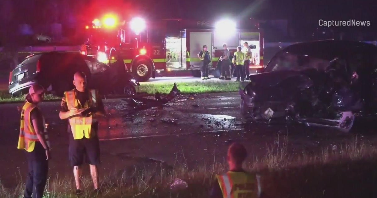 1 man dead another hurt after headon crash extraction in Fox Lake