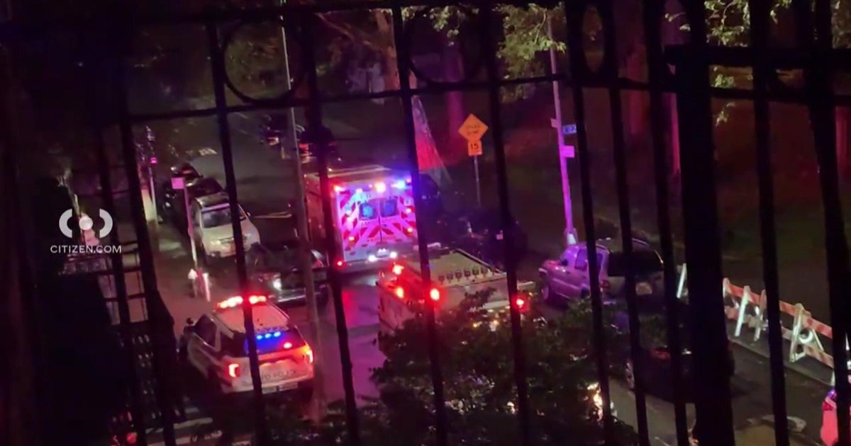 NYPD: 21-year-old man shot in the back in Astoria, gunman wanted - CBS ...