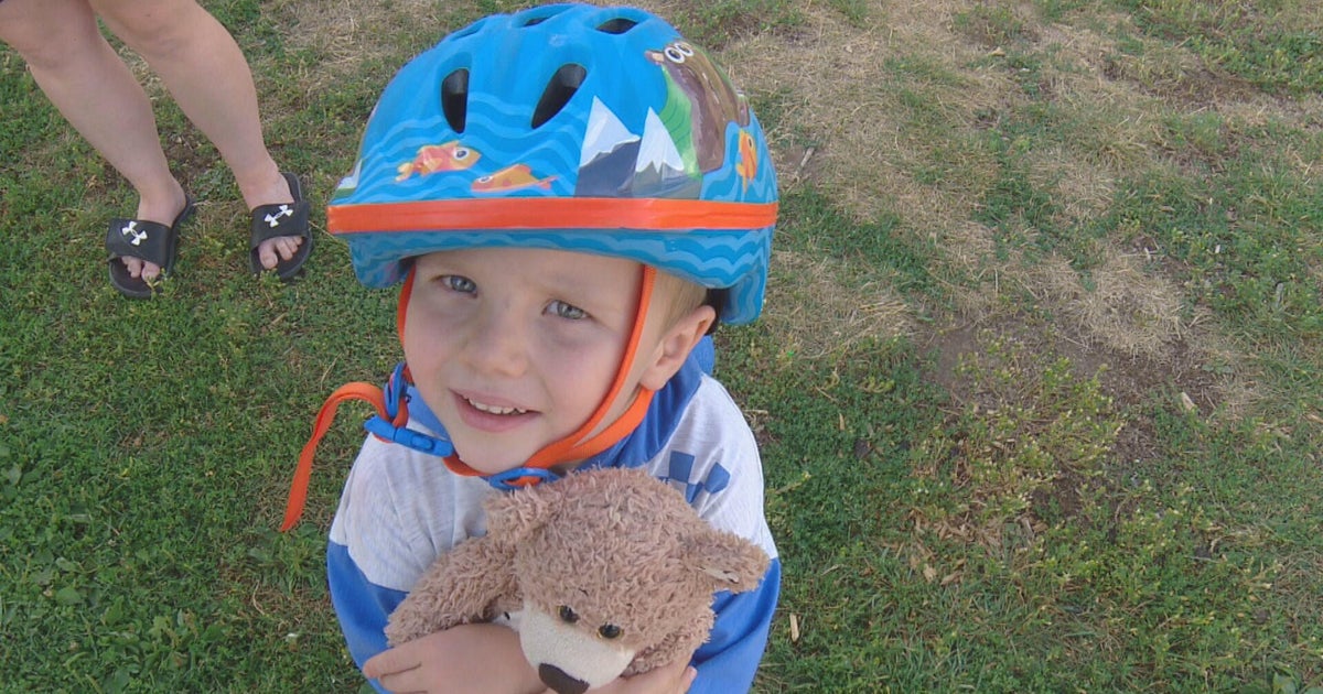 Teddy Bears create deep connections for children in emergencies - CBS Colorado