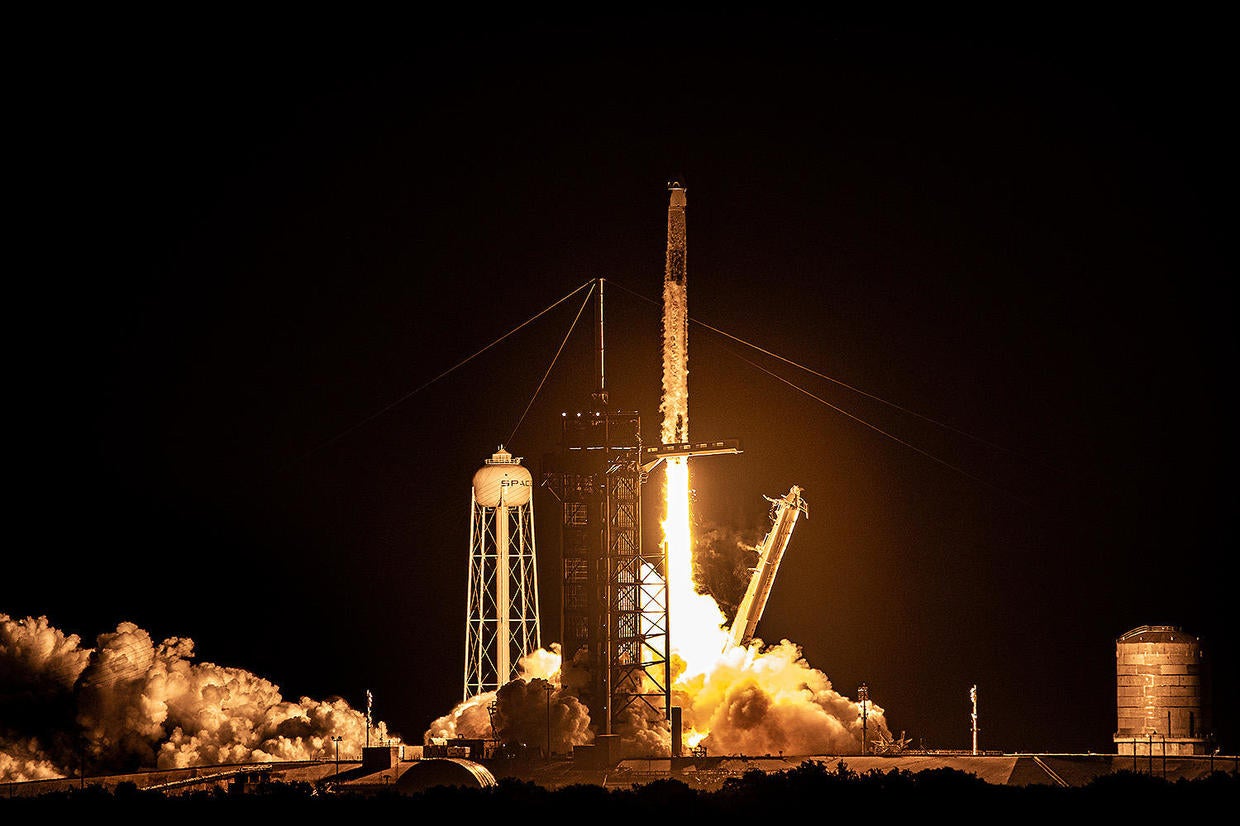 NASA astronaut and 3 international crewmates blast off and head for ...