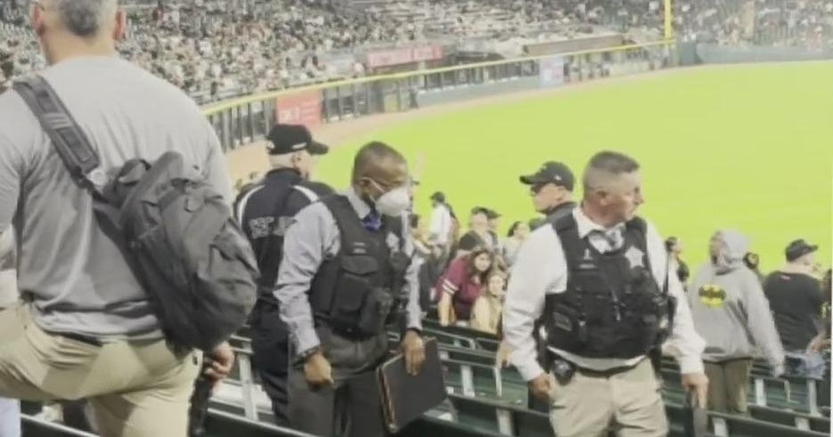 Police investigate White Sox shooting, but fans come out for next game