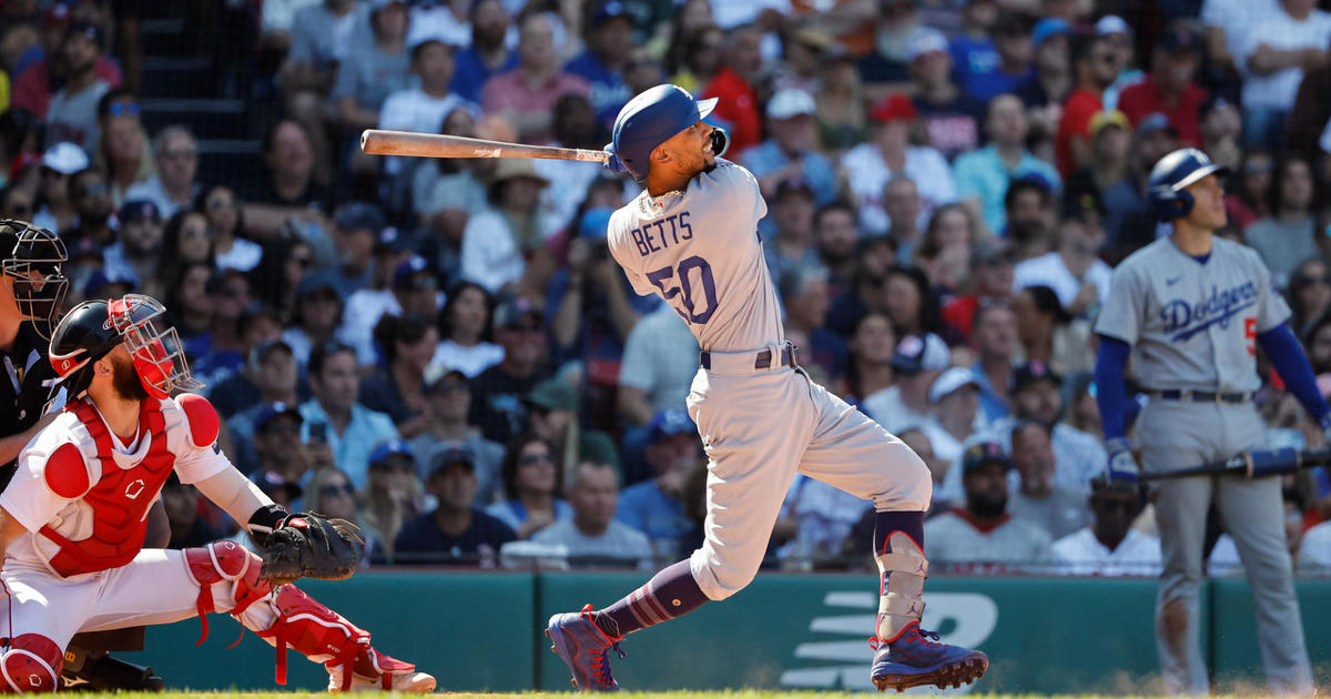 Mookie Betts caps Boston return with another homer as Dodgers beat Red Sox  7-4 - What's Up Newp