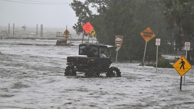 cbsn-fusion-biden-addresses-hurricane-idalia-special-report-thumbnail-2250868-640x360.jpg 