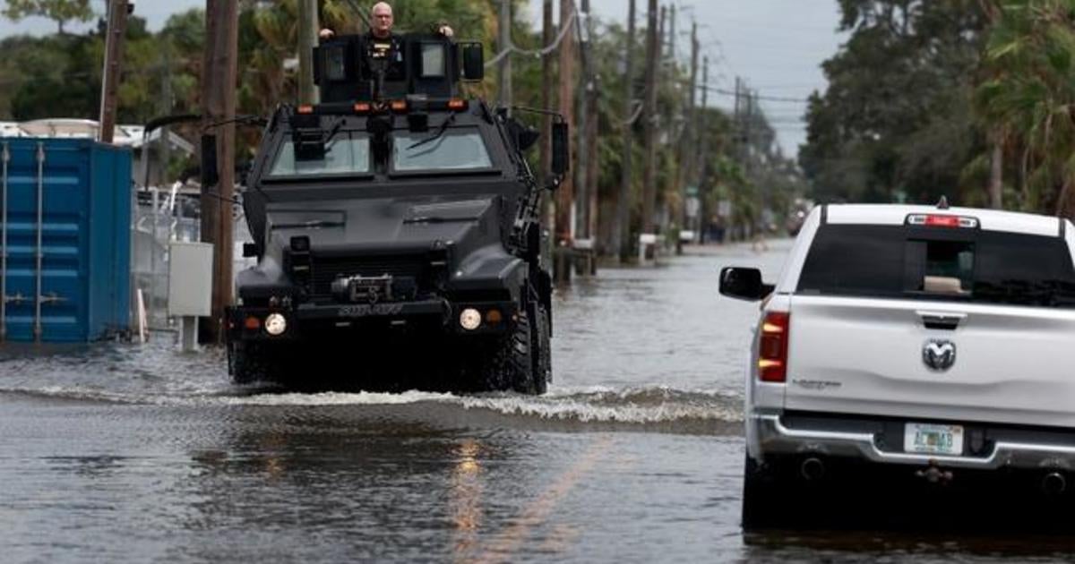 Red Cross deploys hundreds of volunteers to help with Hurricane Idalia relief - CBS News