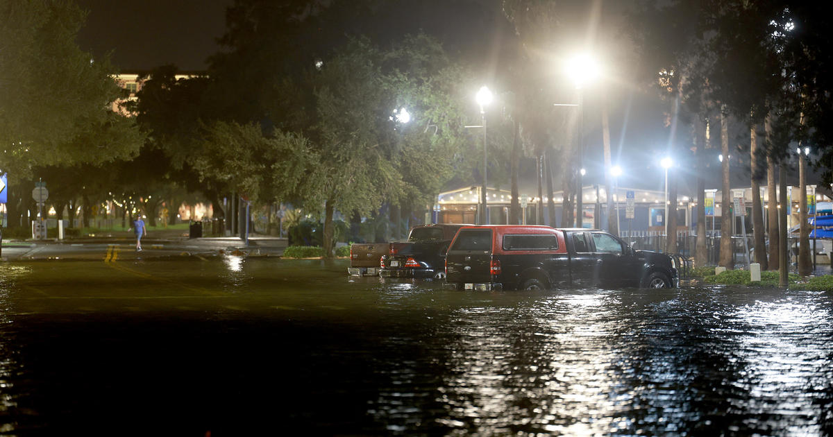 Videos, photos show Hurricane Idalia damage as catastrophic storm inundates Florida: "Our entire downtown is submerged"