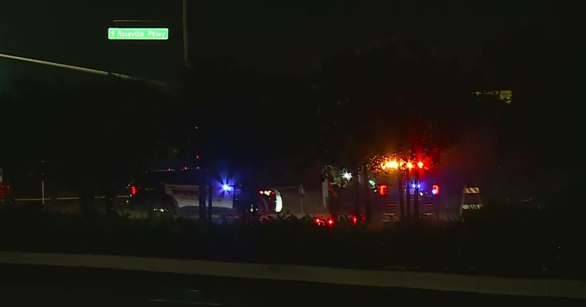 Skateboarder, 32, dies after being struck by vehicle in Roseville