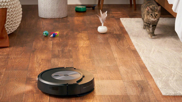 iRobot Roomba 650 vs iRobot Roomba j7: What is the difference?