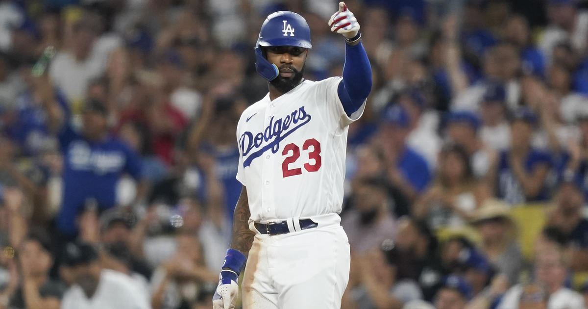 Betts hits career-high 36th homer, Dodgers pound out 16 hits in 9