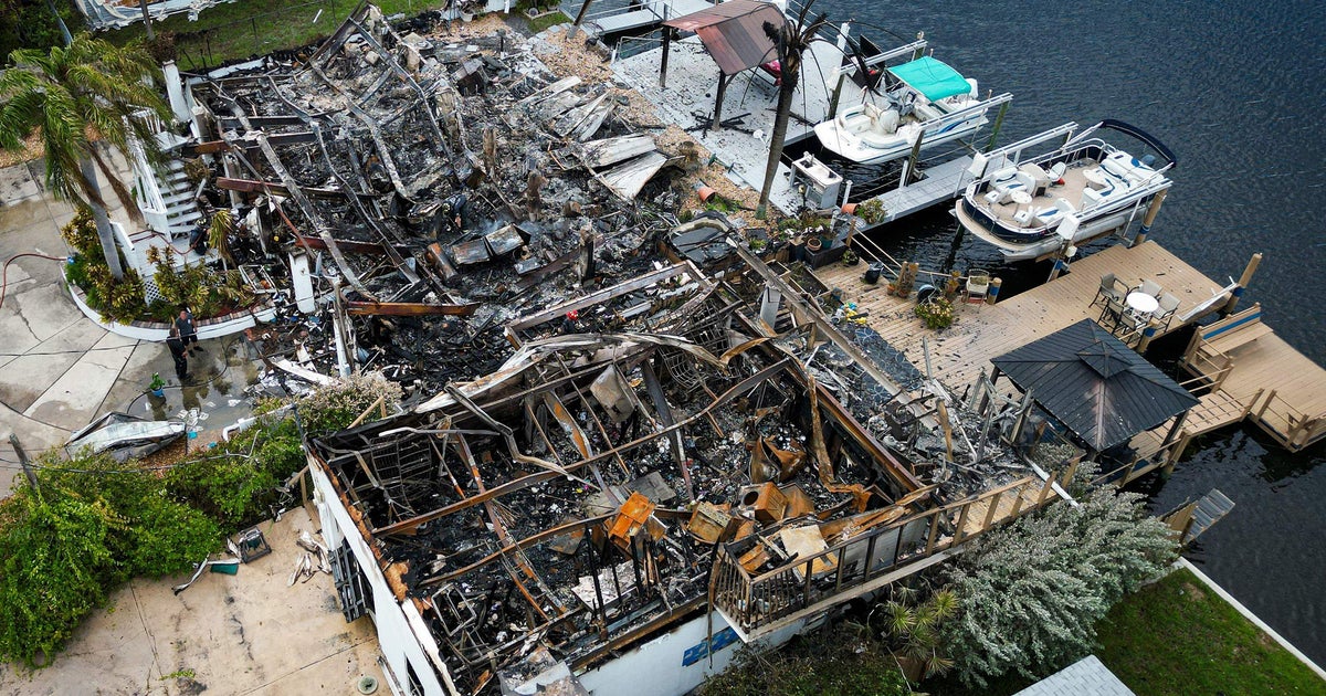 Sweltering warmth moves in just after Idalia, crews concentrate on electrical power restoration in hurricane hit Florida communities Sweltering warmth moves in just after Idalia, crews concentrate on electrical power restoration in hurricane hit Florida communities