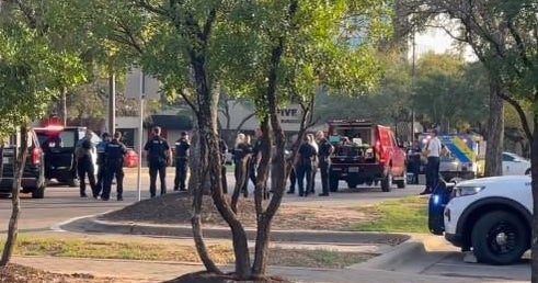 Austin police say 2 dead 1 injured in shooting at business Austin police say 2 dead 1 injured in shooting at business