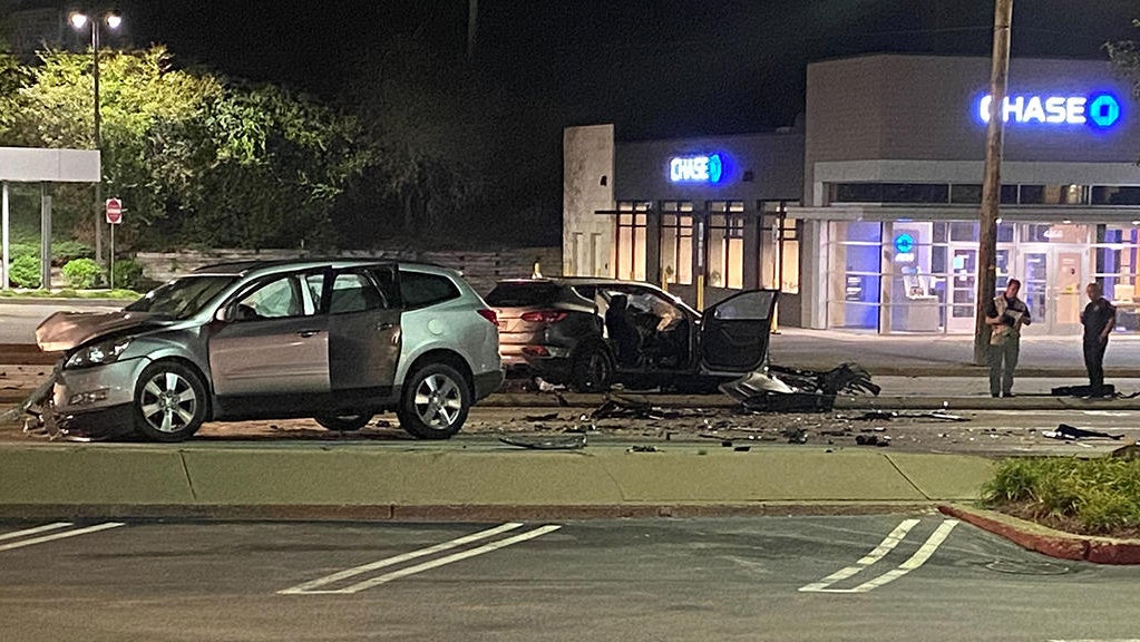 2 people taken to the hospital after violent crash on McKnight Road ...