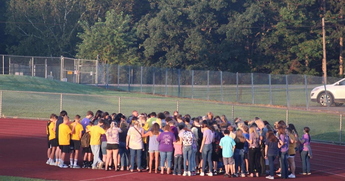 Students from Union School District gather for community prayer for Mason Martin