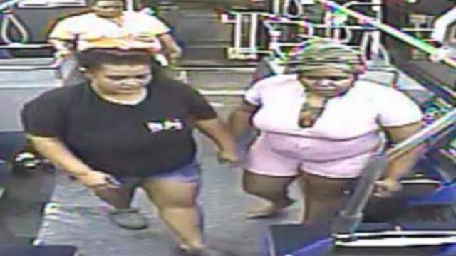 suspects-in-storng-armed-robbery-on-cta.jpg 