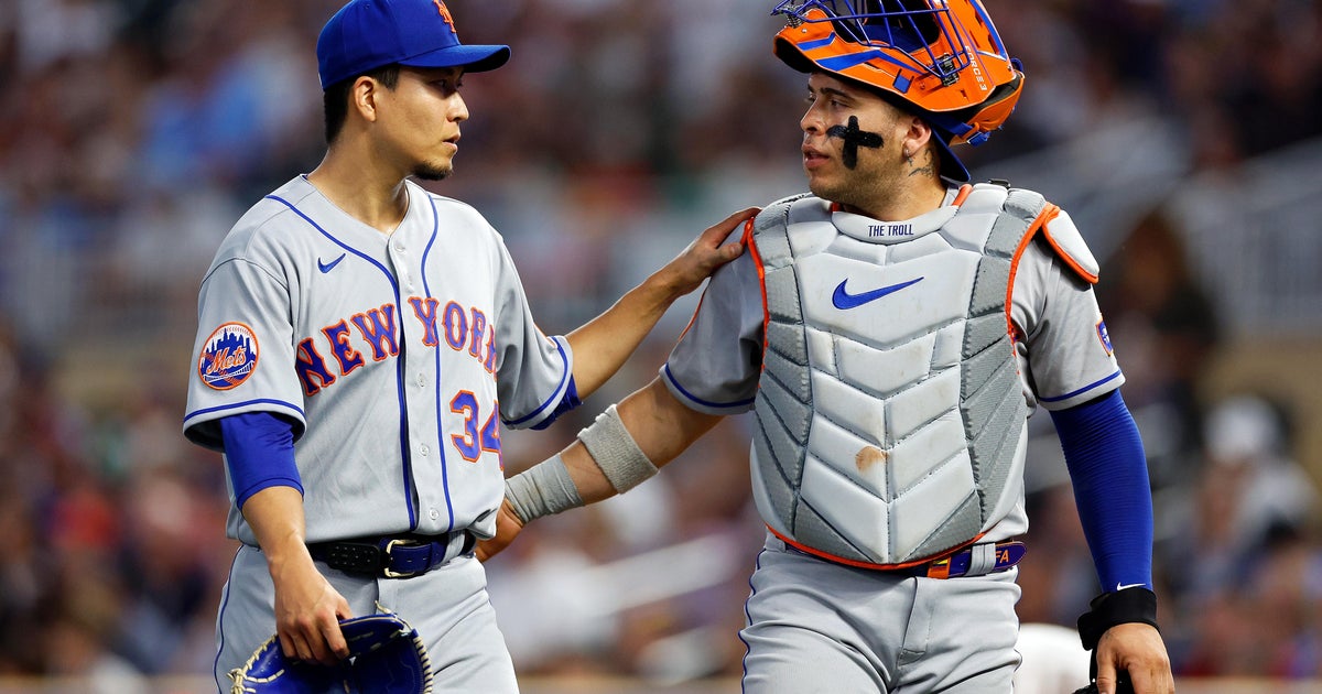 Twins beat Mets with help of lvarezs error in 3run seventh inning