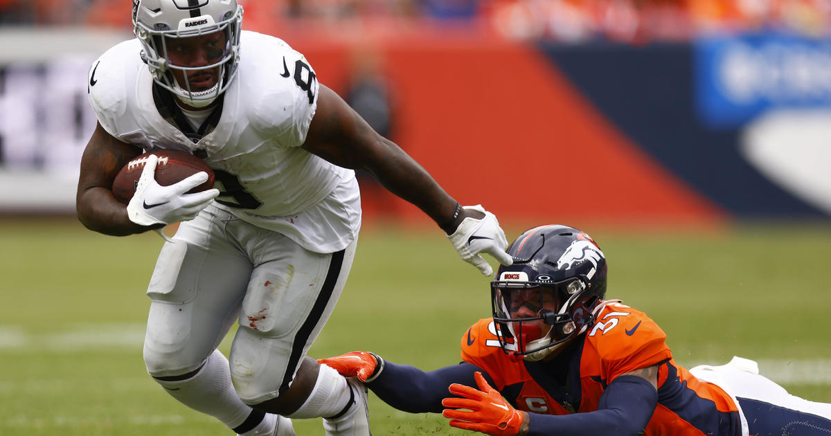 Denver Broncos Fall to Las Vegas Raiders, 17-16: Three Key Takeaways -  Sports Illustrated Mile High Huddle: Denver Broncos News, Analysis and More