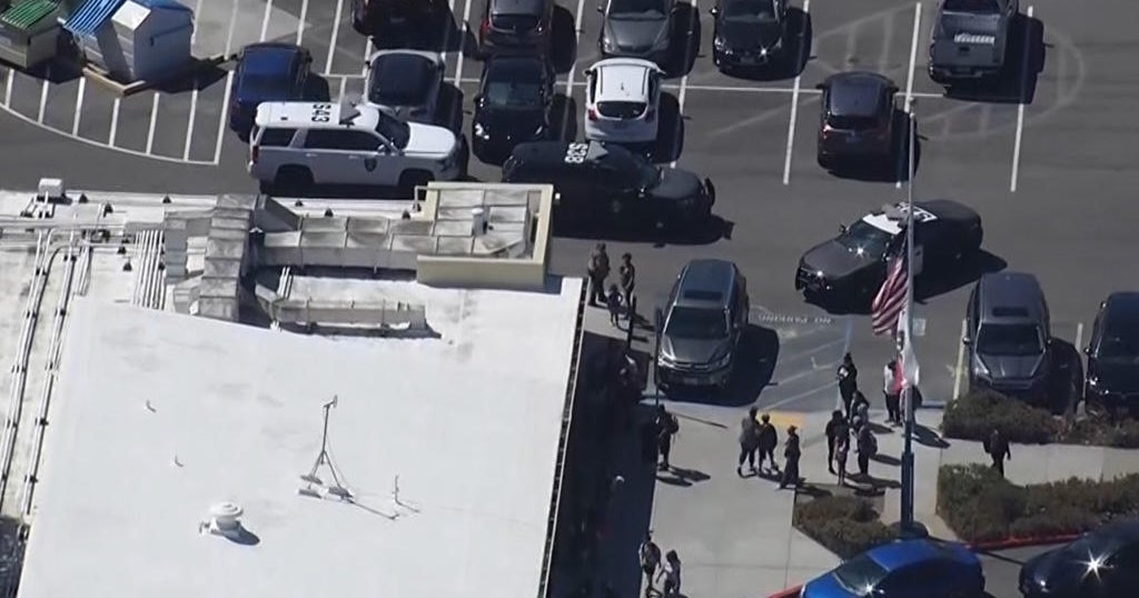 Lunchtime fight at middle school in San Leandro prompts police response