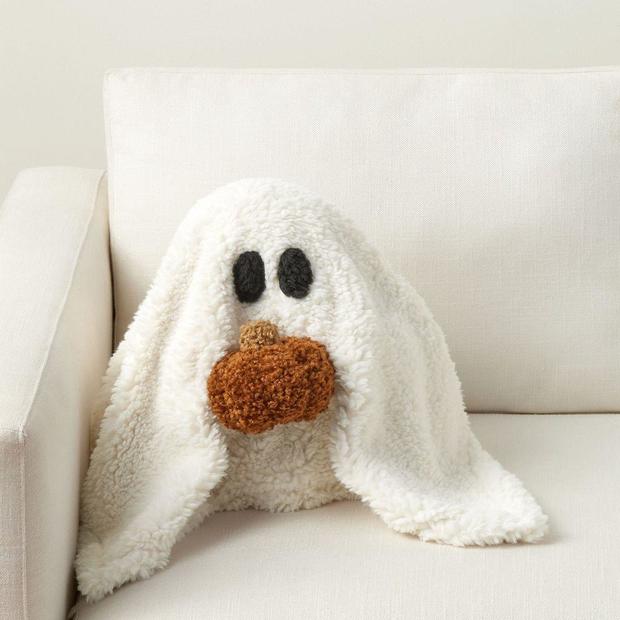 Gus the Ghost with Pumpkin Pillow 