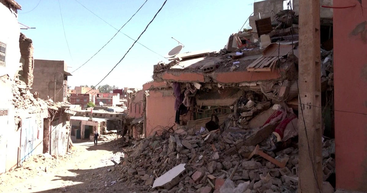 Rise from the rubble Locals in mourning help Morocco as earthquake claims 2800 lives Rise from the rubble Locals in mourning help Morocco as earthquake claims 2800 lives