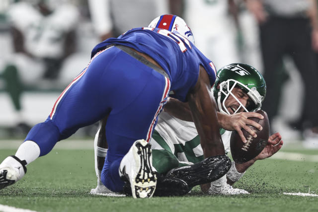 Aaron Rodgers injures Achilles, New York Jets beat Buffalo Bills