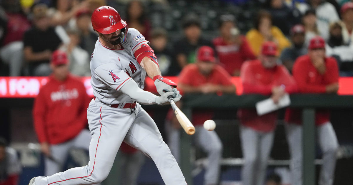 Twins beat Astros 3-2 on Farmer hit in 10th; Gray gets 13 Ks