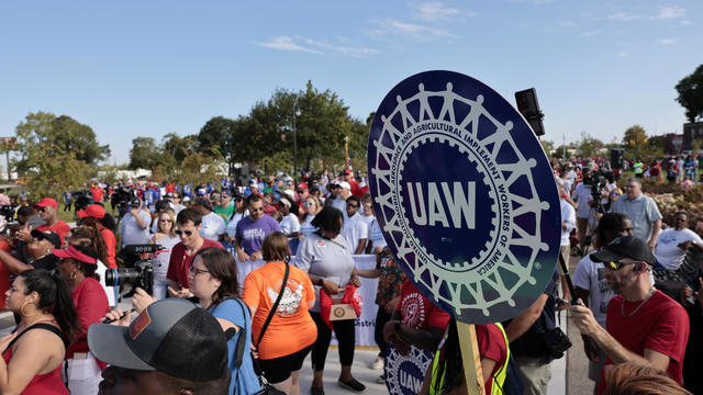 UAW Members Participate In Labor Day Parade 