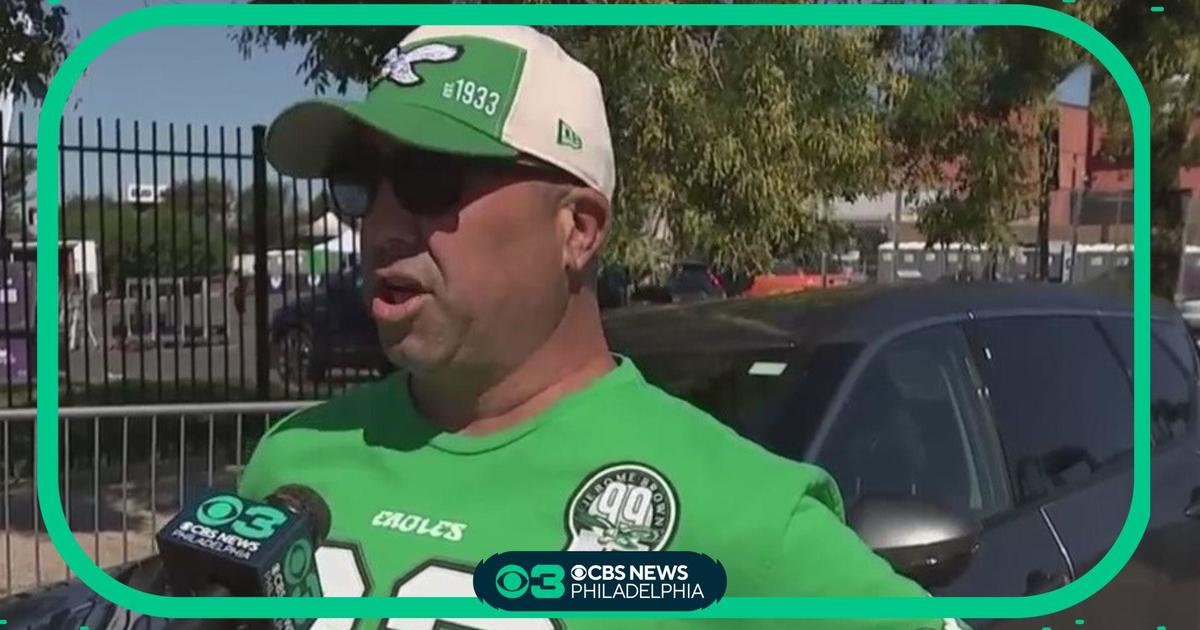 How act of kindness landed Philadelphia 3rd grader Eagles-Giants tickets -  CBS Philadelphia