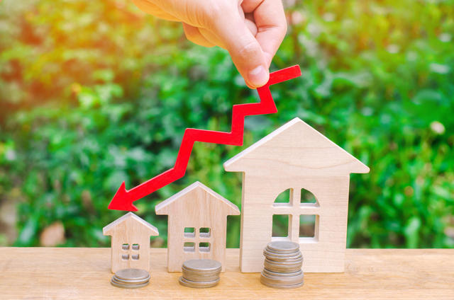 Should I Buy a House Now or Wait for Mortgage Rates to Go Down? - Ramsey