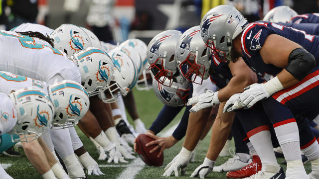 Miami Dolphins v New England Patriots 