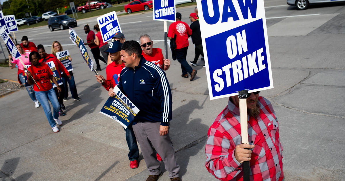 Die United Auto Workers streiken gegen Ford, GM und Stellantis