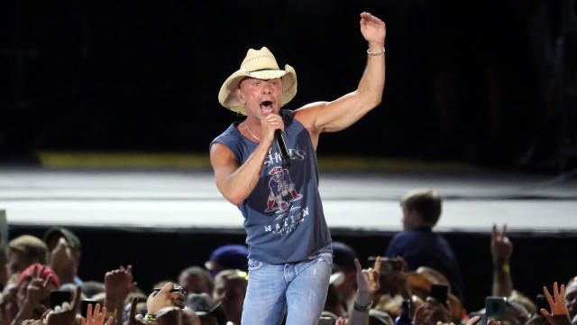 Kenny Chesney In Concert At Gillette Stadium 