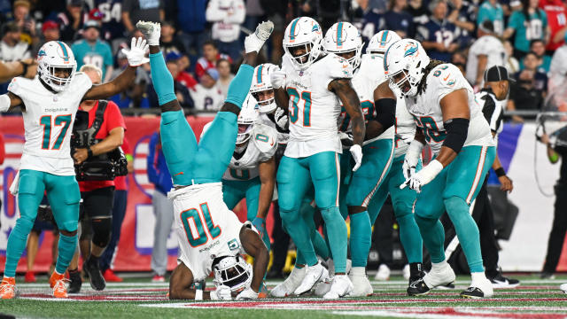 Miami Dolphins v New England Patriots 