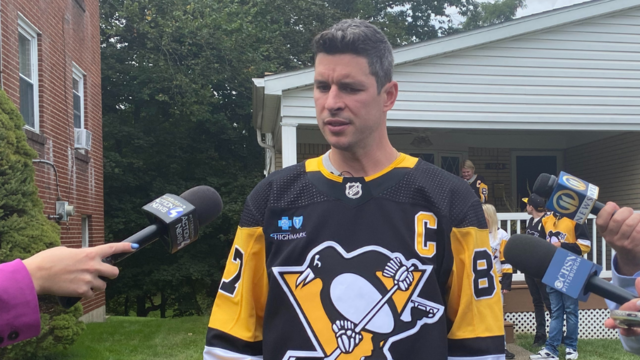 kdka-sidney-crosby-season-ticket-delivery.png 