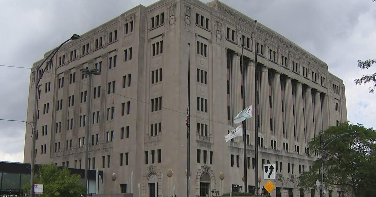 The scene in criminal court as cash bail ends in Illinois - CBS Chicago
