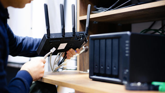 Man installing router 
