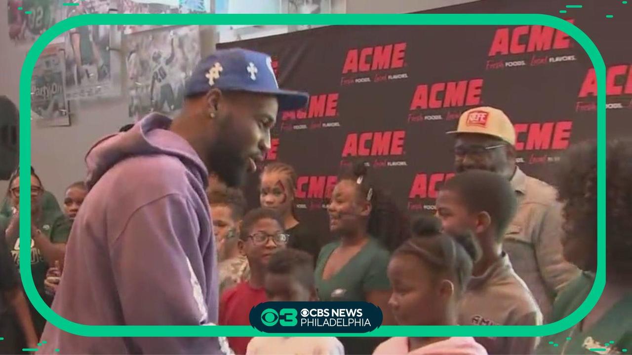 Haason Reddick gifts foster children with presents during his