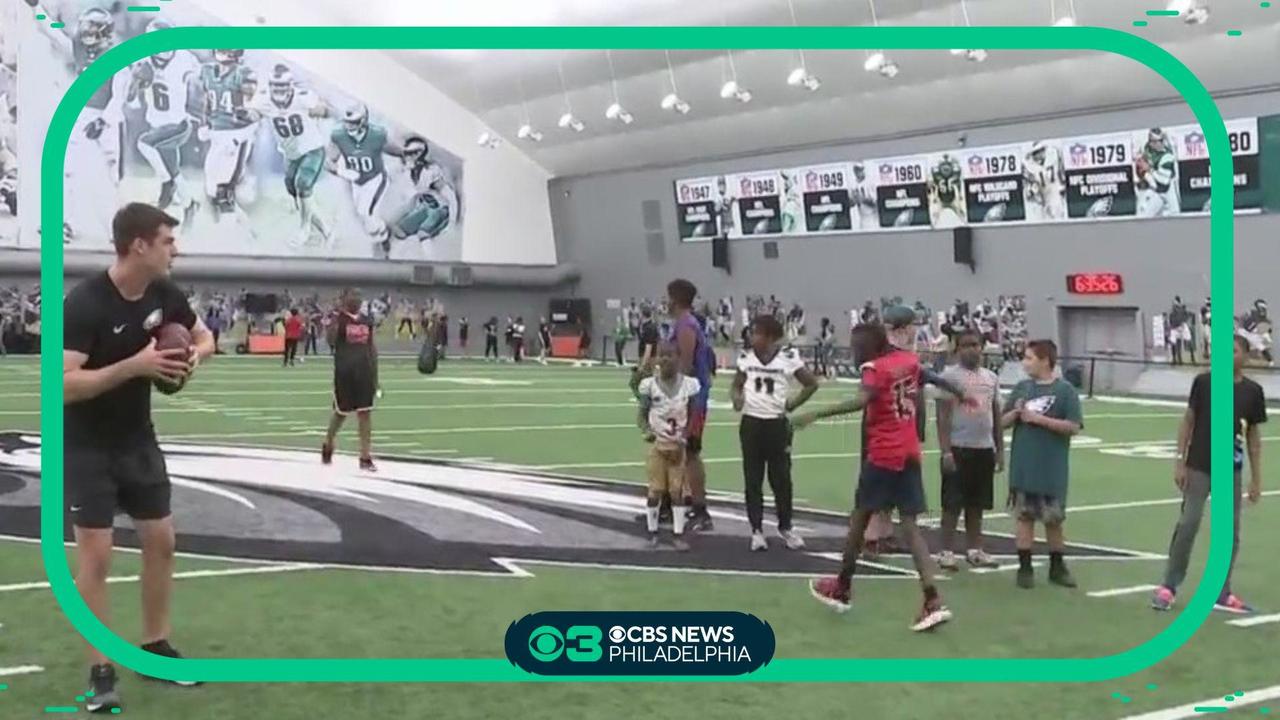 Eagles host free youth clinic for kids at the NovaCare Complex