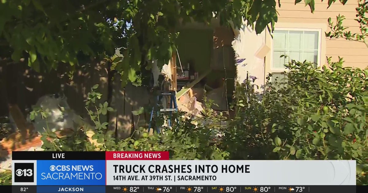 Truck crashes into home on 39th Street in Sacramento
