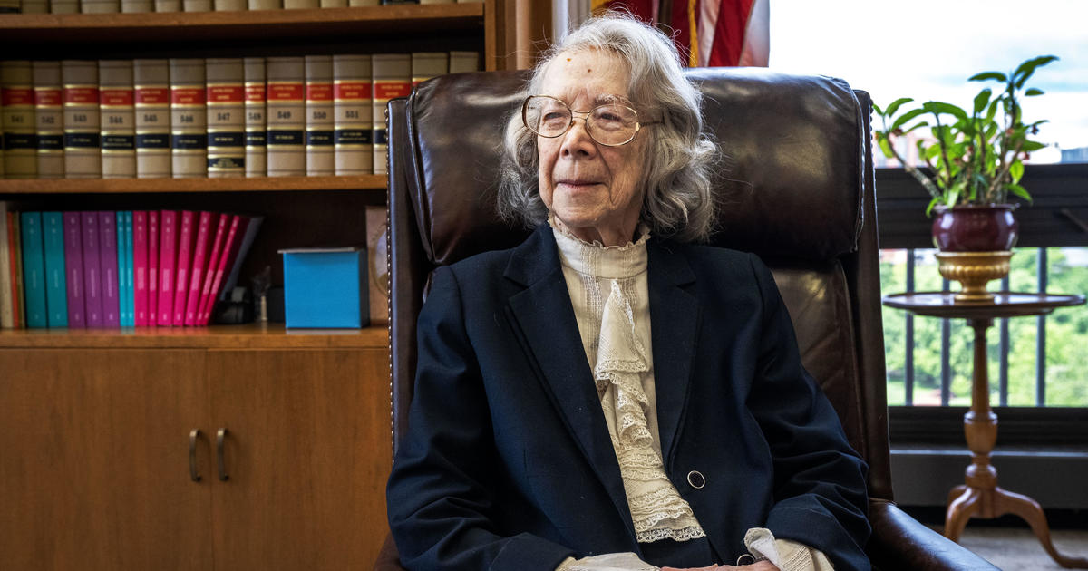 96-year-old federal judge suspended from hearing cases after concerns about her fitness