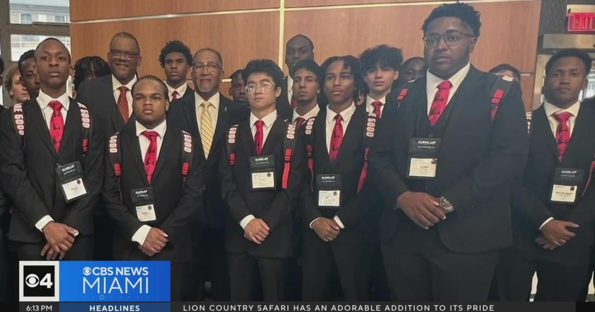 Miami-Dade high college seniors head to DC for up-shut look at federal lawmaking