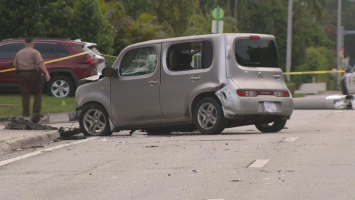 Man dead after losing control of vehicle, driving into pole in ...